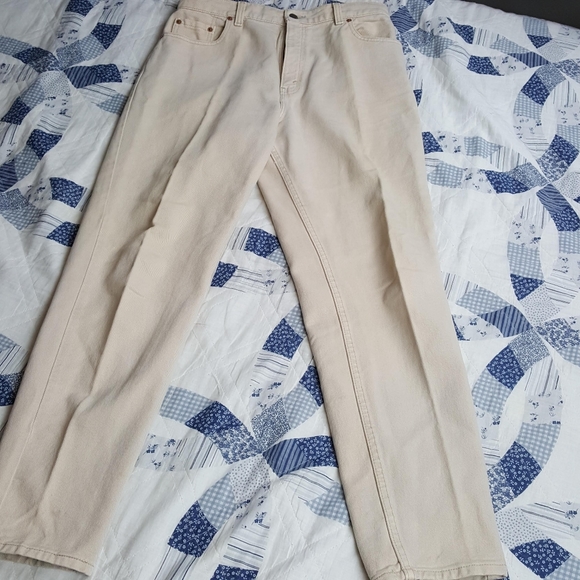 Pristine Levi's 551rlxd fit tapered leg white jean - Picture 8 of 8